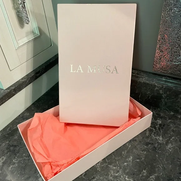 La Musa designer gown BRAND NEW - Picture 12 of 12